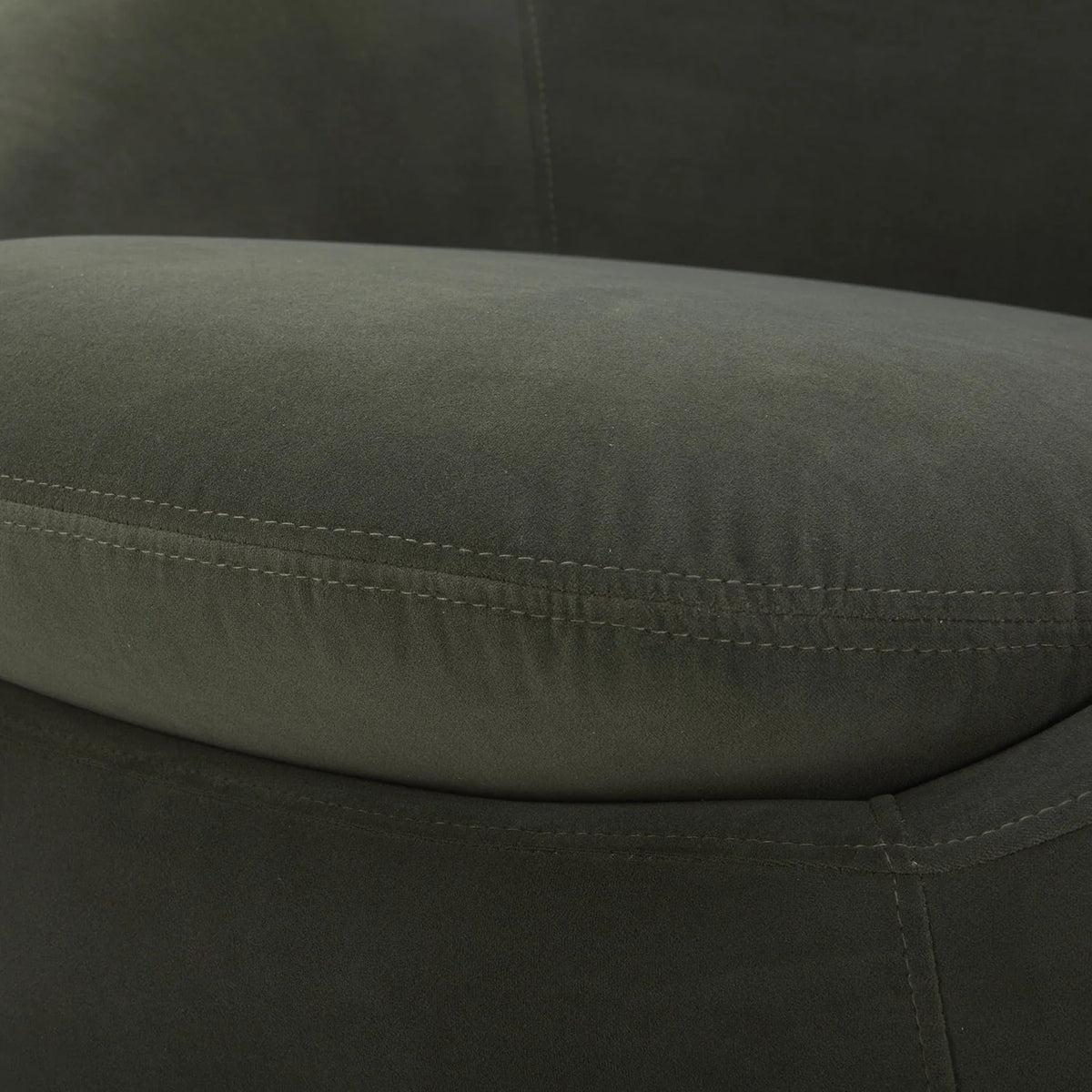 2026 NewBetter Homes & Gardens Mira Swivel Accent Chair, Cream Shearling